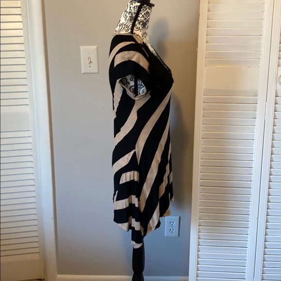 Monamie Blouse - Picture 3 of 9